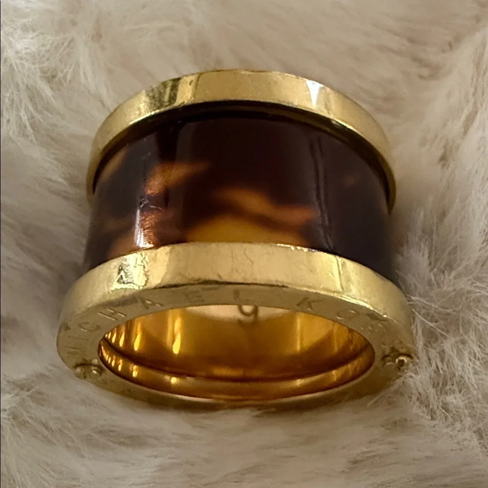 MICHAEL Michael Kors Gold and Brown Tortoise Shell Ring SZ 6 - Picture 2 of 6